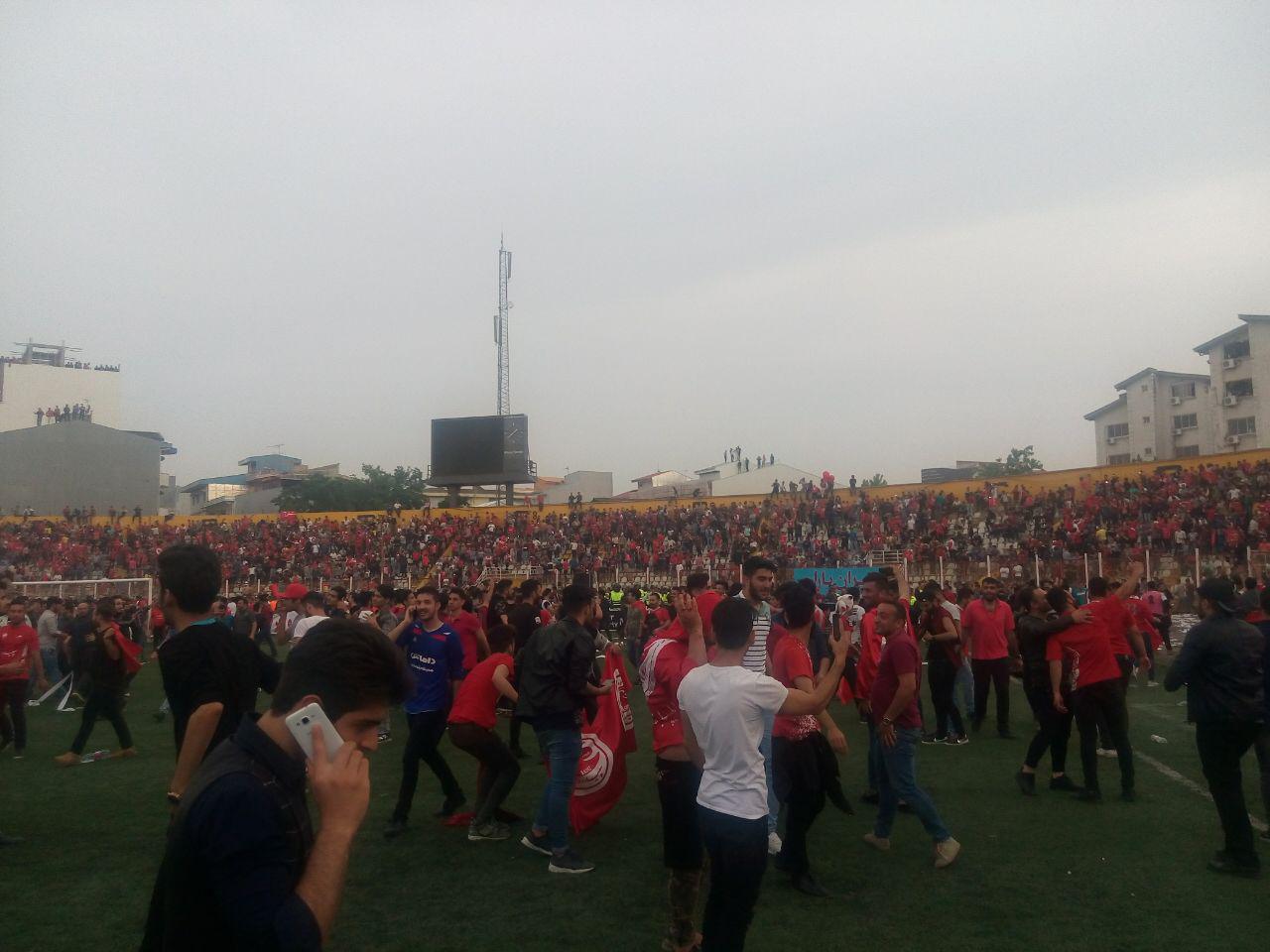 هواداران تیم سپید رود رشت جشن صعود گرفتند+ تصاویر
