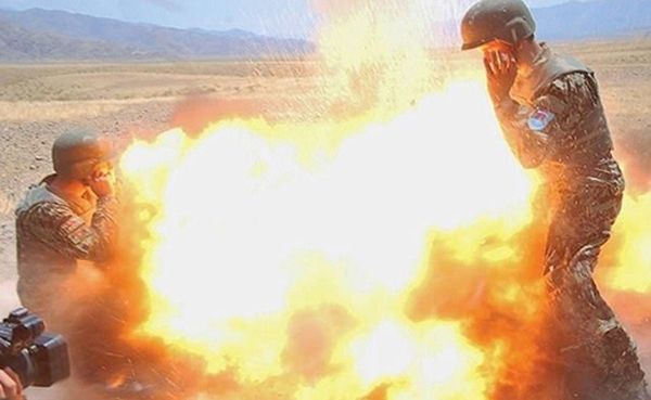 تصاویری که یک عکاس جنگی تنها چند ثانیه قبل از مرگش گرفت!