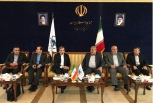 ورود عراقچی به ارومیه برای بازدید از طرح های احیاء دریاچه ارومیه
