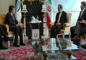 کشورهای اروپایی در جهت صلح پایدار در منطقه و آرامش جهانی تلاش کنند