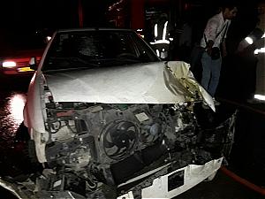 برخورد شدید 2 دستگاه خودرو سواری در جاده امامزاده داوود(ع)/ حادثه 3 مصدوم بر جای گذاشت