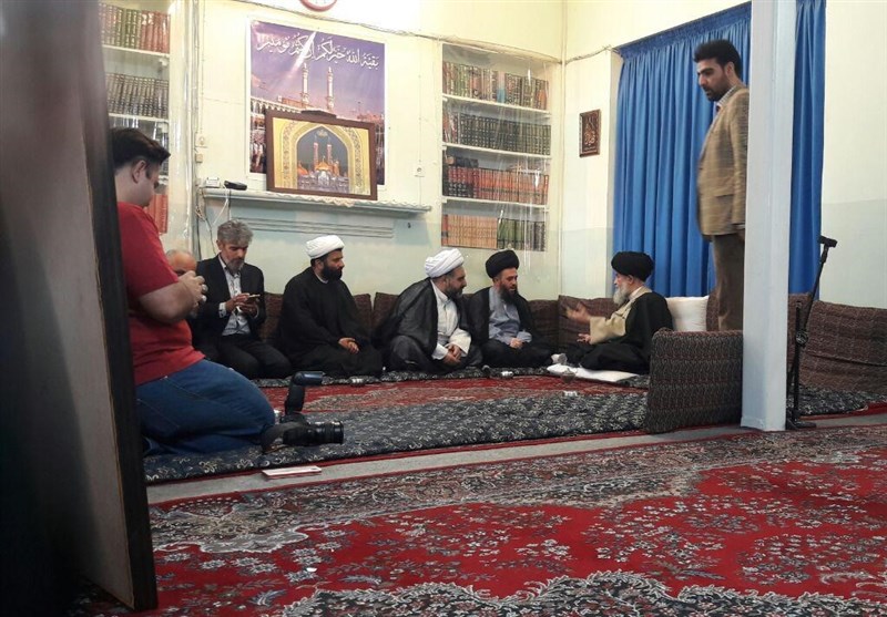 خدمت&zwnj;رسانی به مردم واجب است