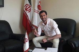 اسماعیل پور با گیتی پسند تمدید کرد