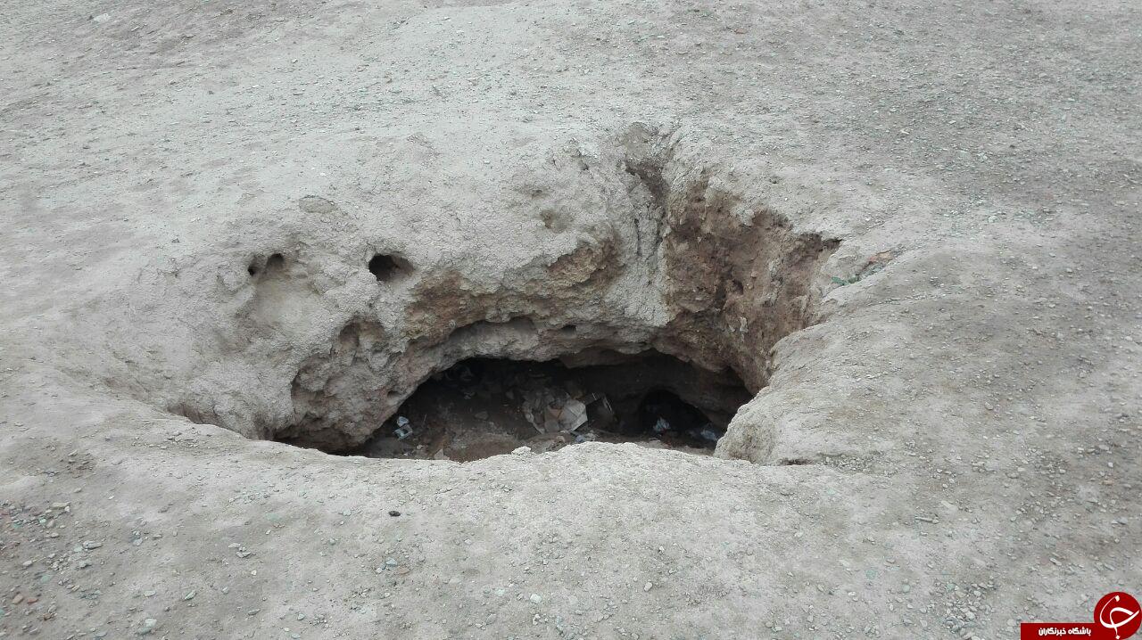 حفره های عجیب روی تپه باستانی + تصاویر