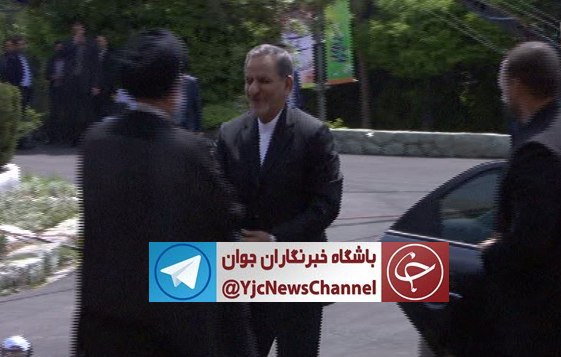 جهانگیری برای حضور در دومین مناظره وارد صدا و سیما شد