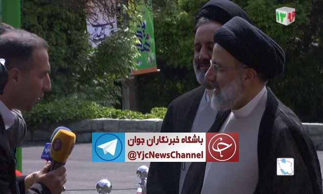 رئیسی برای حضور در دومین مناظره وارد صدا و سیما شد+ تصویر