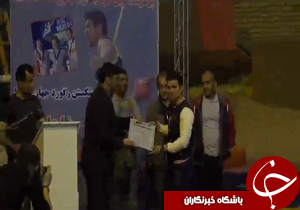 تجليل از سريعترين مرد عمودي جهان