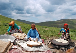 جذابیت های زندگی عشایری در جذب گردشگران داخلی و خارجی موثر است