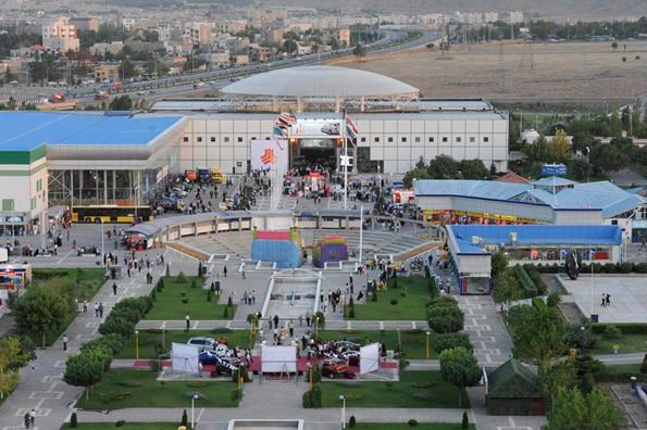 جوّ آرام نمایشگاه کتاب تهران در ساعت آغازین روز پنجم