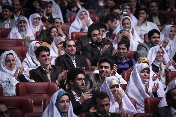 بیش از 50 زوج دانشجوی دانشگاه علوم پزشکی به خانه&zwnj;ی بخت رفتند