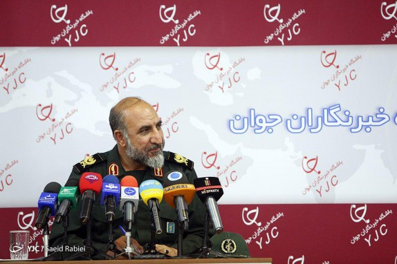 ورود میدانی بسیج سازندگی از سال 92 به اقتصاد مقاومتی/گروه&zwnj;های جهادی چرخ برخی صنایع از کار افتاده را به کار انداختند