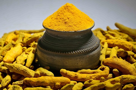 زیاده روی در مصرف زردچوبه خطرناک است؟