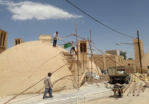 آغاز مرمت و بازسازی بادگیر آب انبار هفت تایی احمد آباد اردکان
