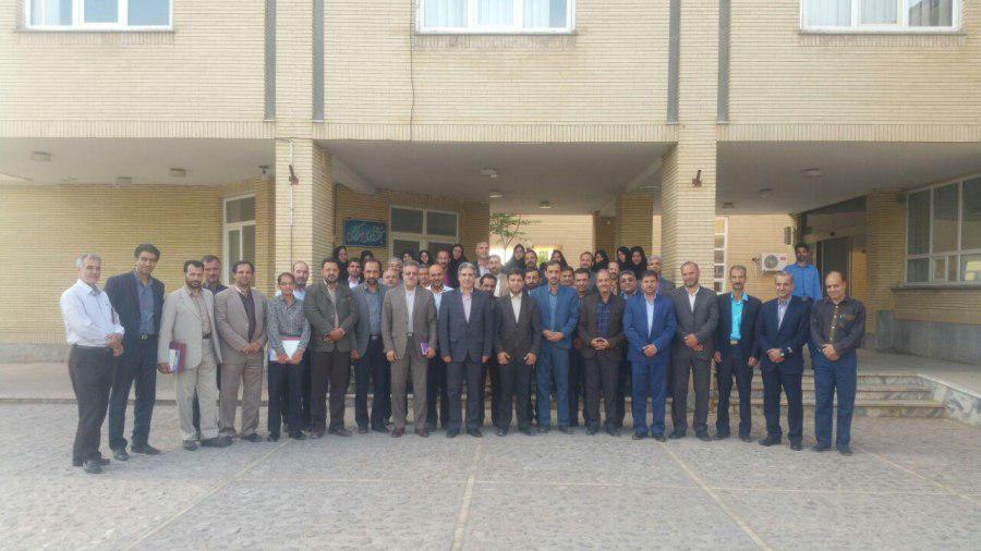 تجلیل از معلمین نمونه گناباد