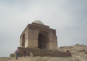 چشم‌اندازی از آتشکده تاریخی در نیاسر + فیلم