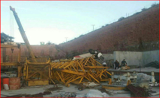 3 مصدوم بر اثر واژگونی مینی بوس