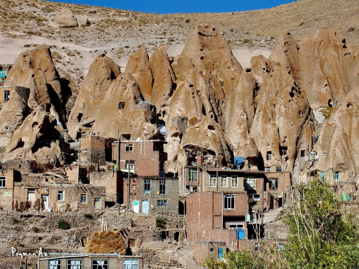 روستای تاریخی کندوان از آسیب‌های بصری پاک‌سازی شد