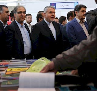 بازدید سیدرضا صالحی امیری وزیر فرهنگ و ارشاد اسلامی از نمایشگاه کتاب