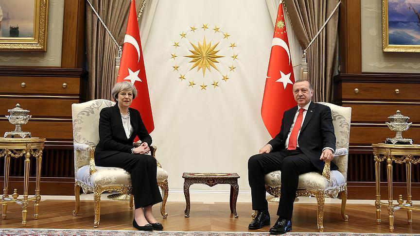 گفتگوی تلفنی اردوغان و ترزا می درباره تحولات منطقه