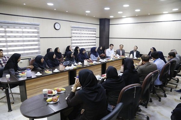 تجلیل از اساتید مامایی استان بوشهر
