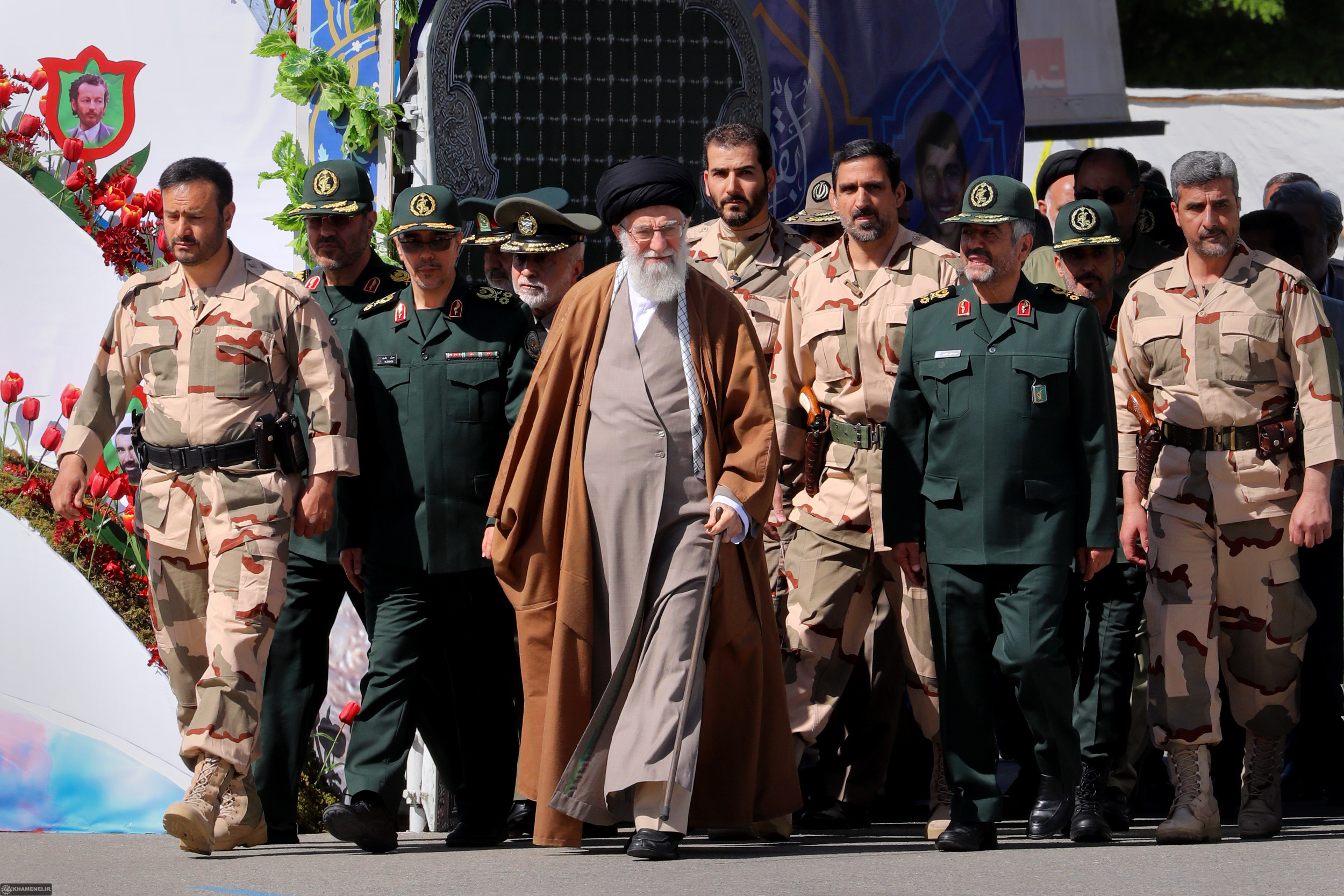 مراسم دانش&zwnj;آموختگی دانشجویان دانشگاه امام حسین(ع) با حضور فرمانده کل قوا