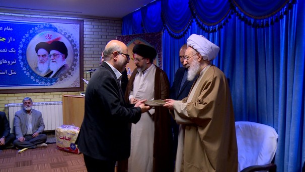 تجلیل از خادمان و عوامل اجرایی اعتکاف در آذربایجان شرقی
