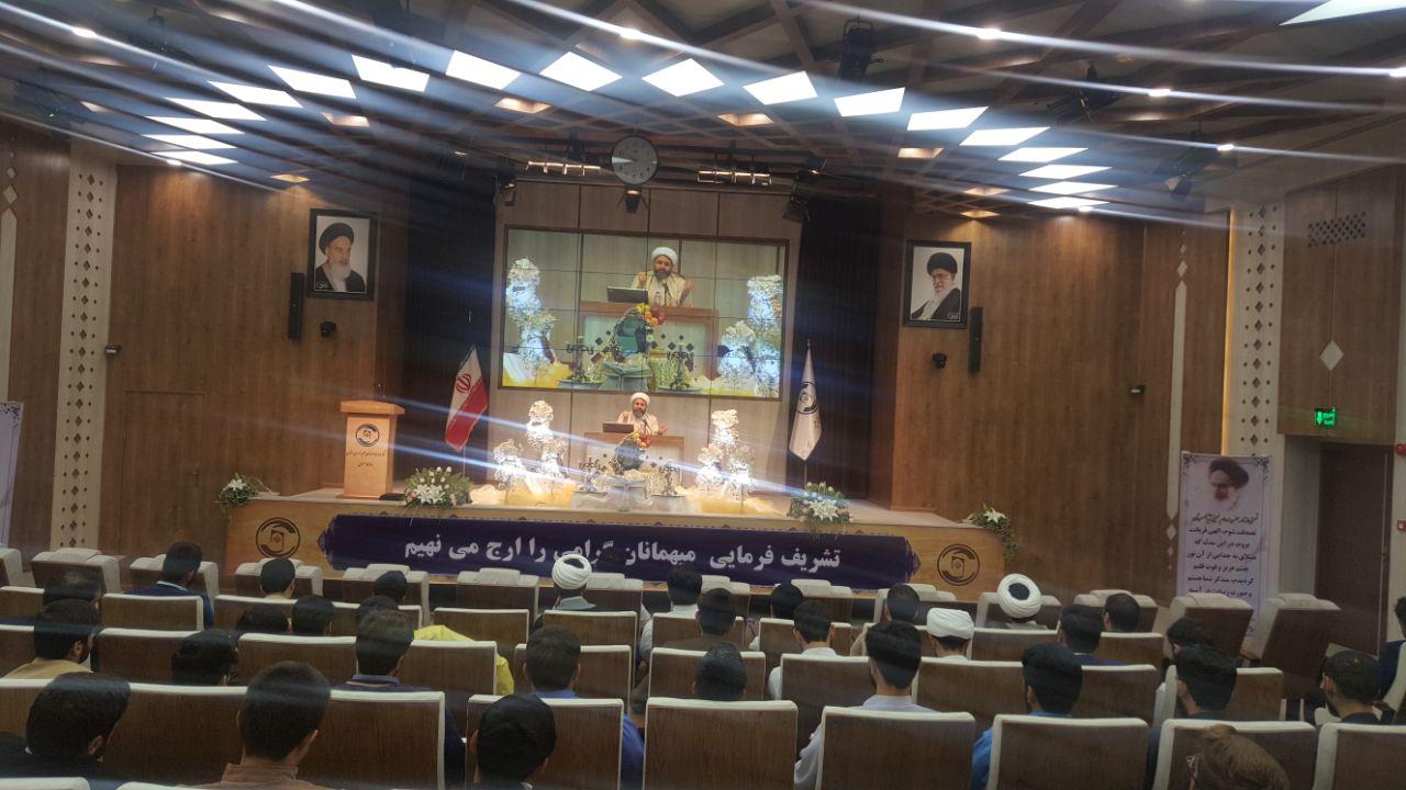 برگزاری همایش و جلسات نومزدوجین طلاب خراسان رضوی
