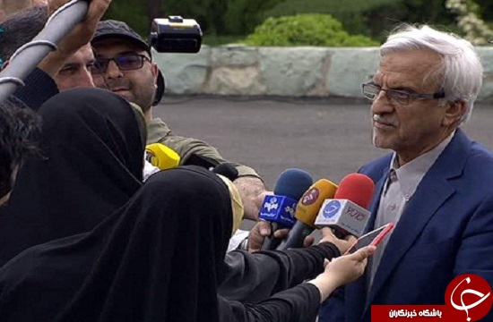 هاشمی&zwnj;طبا برای حضور در سومین مناظره وارد صدا و سیما شد+ تصویر