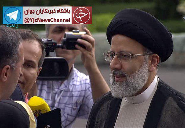 رئیسی برای حضور در سومین مناظره وارد صدا و سیما شد+ تصویر