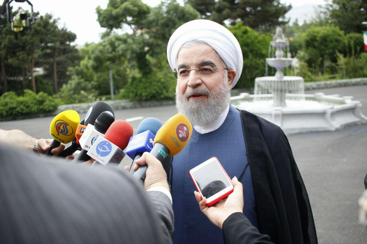 روحانی: نامزدها سوابق اقتصادی خود را تشریح کنند