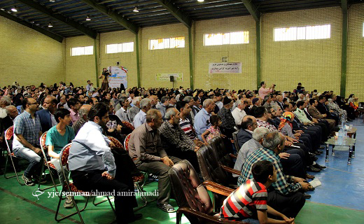 جشنواره رایحه محمدی بر تن گل های زندگی برگزار شد