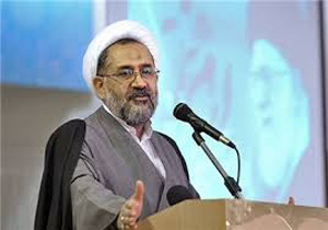 دشمن با دوقطبی کردن جامعه به دنبال اهداف خود است