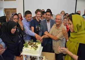 آشنایی گردشگران خارجی با برنامه ها و مراسم های مذهبی