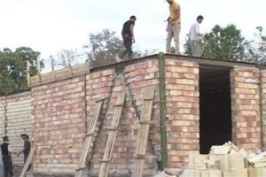 ادامه روند مقاوم سازی مسکن روستای در خرمدره