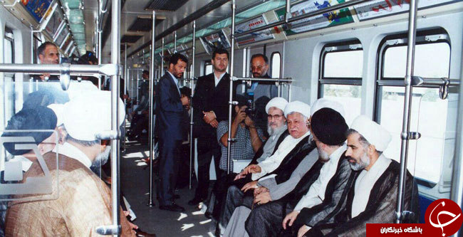 آیت&zwnj; الله هاشمی در متروی تهران
