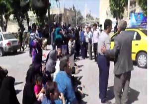 گلایه زلزله‌زدگان بجنورد از نحوه خدمت‌رسانی در مقابل فرمانداری + فیلم