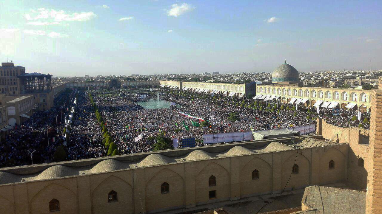 تصاویر هوایی استقبال مردم اصفهان از سید ابراهیم رئیسی