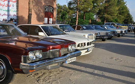 برگزاری همایش خودروهای کلاسیک در کرمان + تصاویر