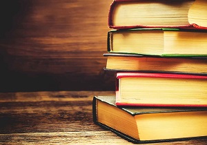 کتاب‌هایی که حتما بین ۲۰ تا ۳۰ سالگی باید بخوانید + اسامی