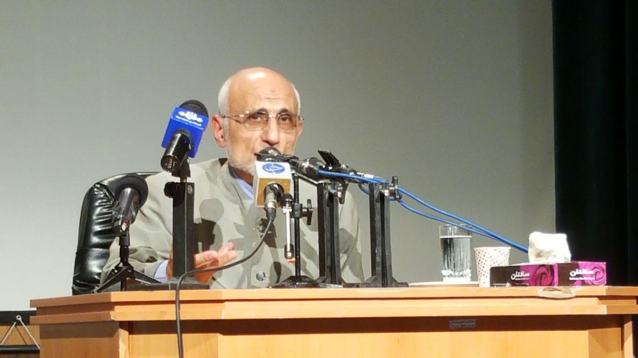 خیلی از سوال&zwnj;های من بی جواب مانده