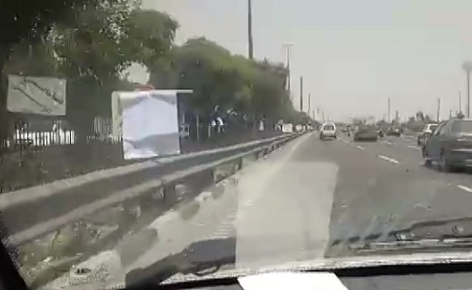 تبلیغات بر روی علائم راهنمایی + فیلم