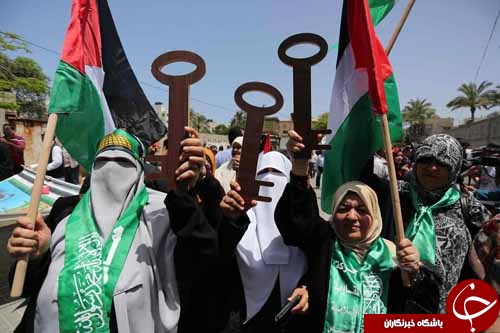 تصاویر روز: از پوستر فستیوال فیلم کن تا تظاهرات در روز نکبه