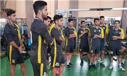 اعتصاب استقلالی ها همچنان ادامه دارد