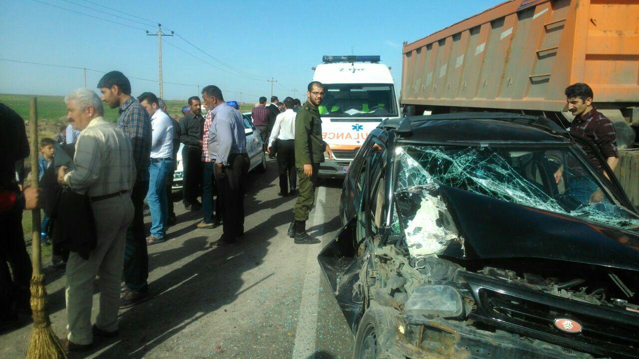 برخورد دو دستگاه  خودرو وانت پیکان باپراید 6مصدوم برجای گذاشت
