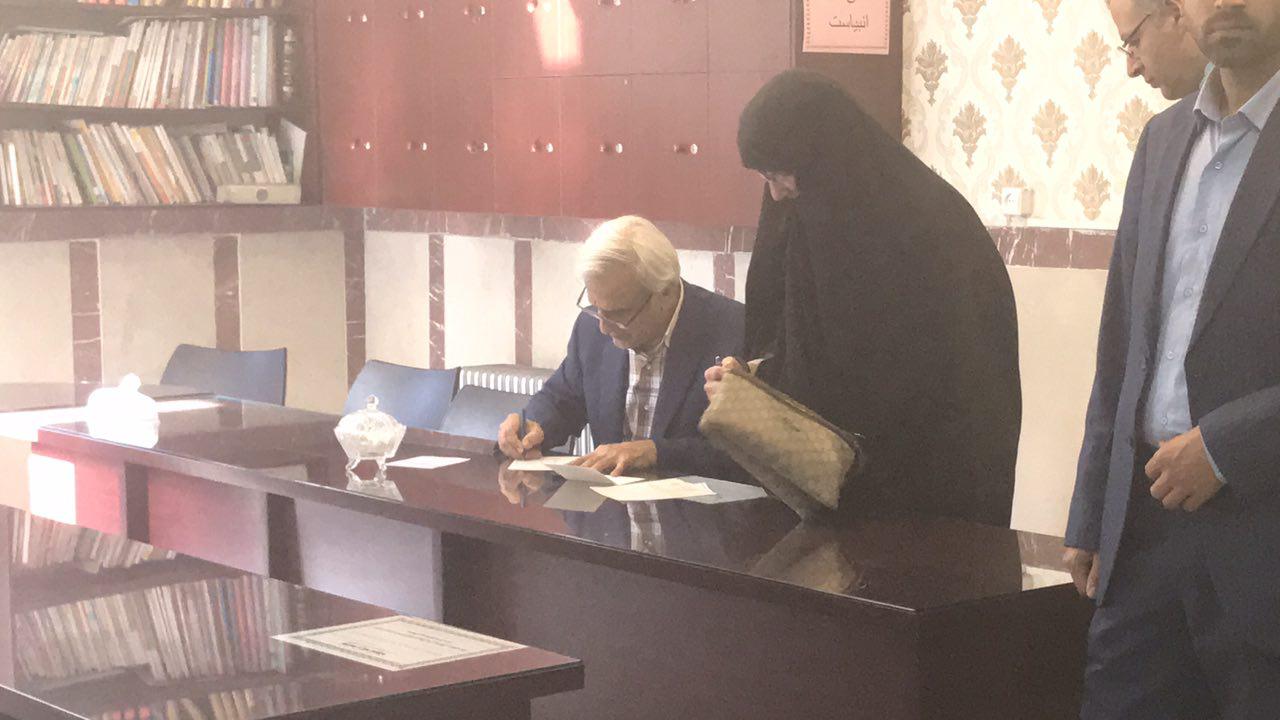 هاشمی طبا برای شرکت در انتخابات به پای صندوق رأی آمد+ تصویر