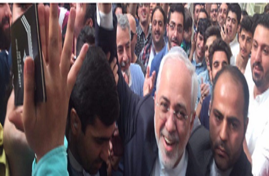 ظریف برای شرکت در انتخابات در حسینیه جماران حضور یافت+ تصویر