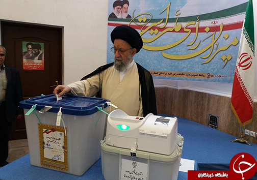 حضور شخصیتها در شعب اخذ رای گلستان