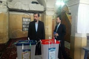 حضور دبیر تشخیص مصلحت نظام در انتخابات ریاست جمهوری + فیلم