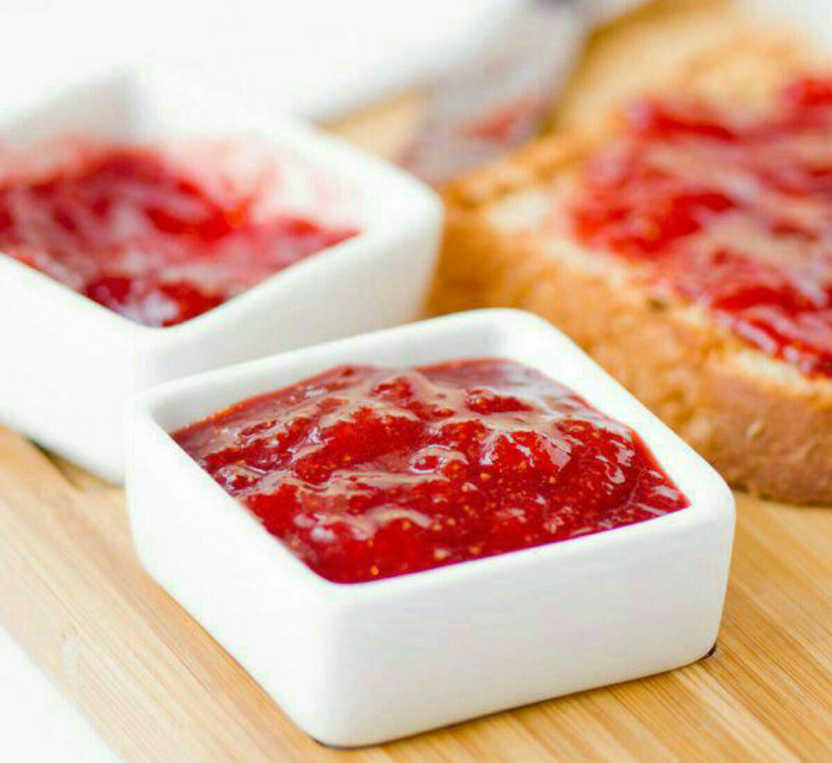 طرز تهیه مارمالاد توت فرنگی