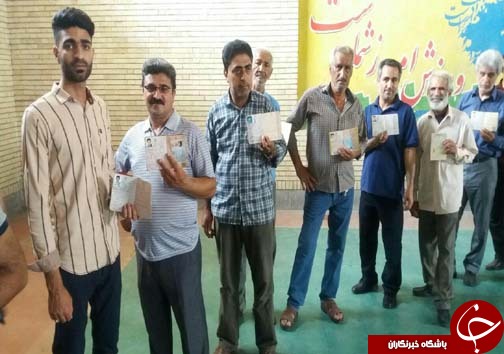 حضورپرشور اهل سنت و اقوام  هرمزگان مختلف در انتخابات + تصویر